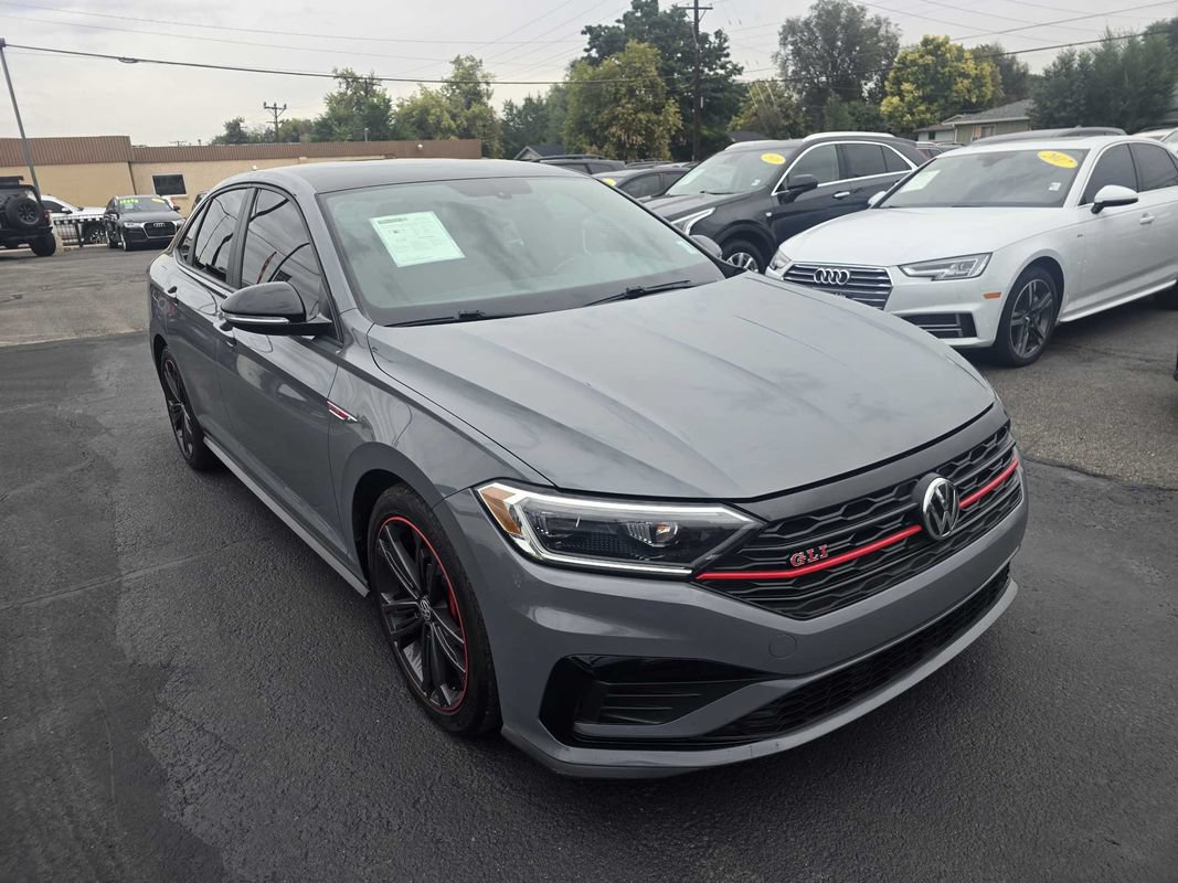Used 2019 Volkswagen Jetta GLI FWD image 4