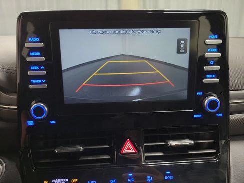 Used 2020 Hyundai Ioniq Blue FWD image 21