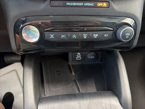 Certified 2024 Ford Escape Platinum AWD/4WD image 24