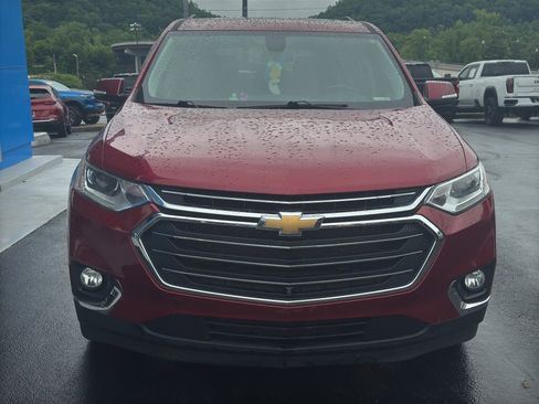 Used 2020 Chevrolet Traverse LT w/ LT Premium Package FWD image 2