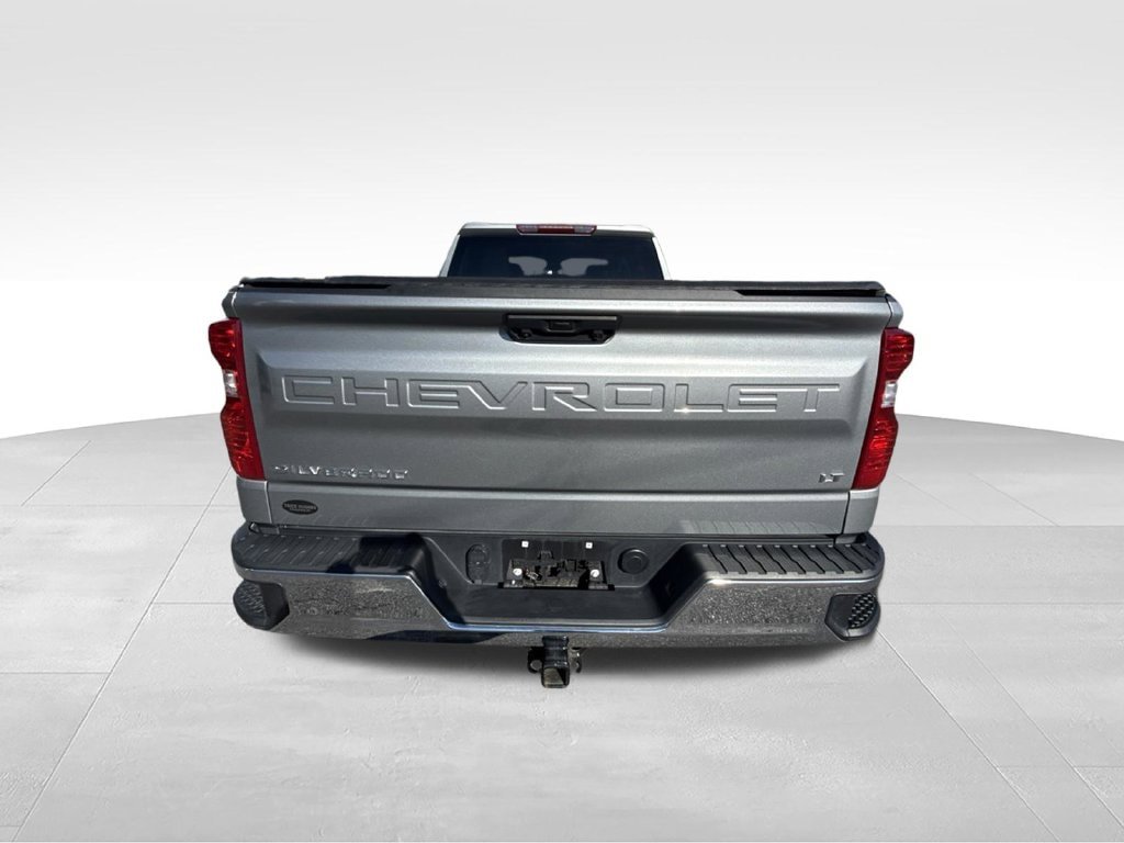Used 2024 Chevrolet Silverado 1500 LT AWD/4WD image 7