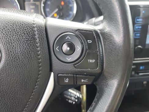 Used 2018 Toyota Corolla L image 27