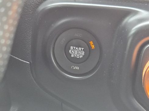 Used 2022 Jeep Gladiator Mojave w/ LED Lighting Group AWD/4WD image 16