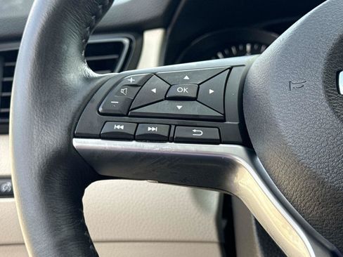 Used 2018 Nissan Rogue Sport SL w/ SL Premium Package FWD image 29