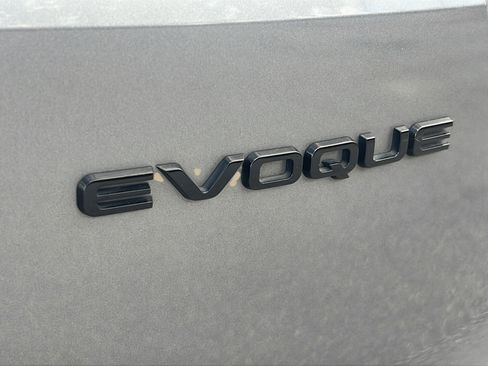 Used 2023 Land Rover Range Rover Evoque R-Dynamic SE AWD/4WD image 13