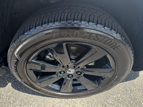Used 2025 Honda Pilot Black Edition image 35