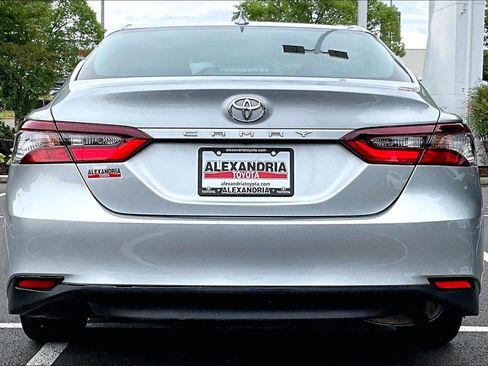 Used 2023 Toyota Camry LE FWD image 4