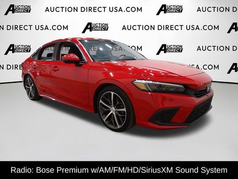 Used 2022 Honda Civic Touring image 2