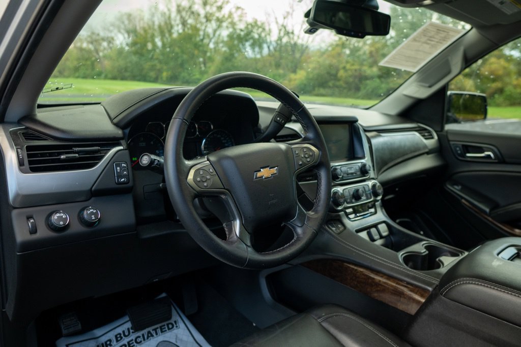Used 2020 Chevrolet Suburban LT AWD/4WD image 25