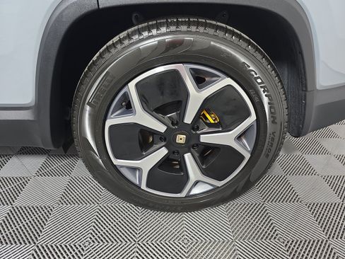 Used 2024 Rivian R1S Adventure AWD/4WD image 10