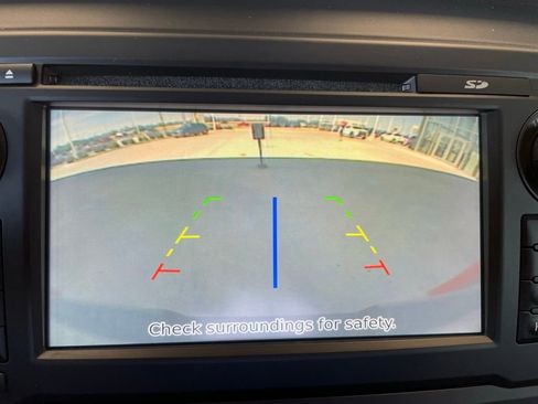 Certified 2018 Nissan Titan SV w/ SV Convenience Package image 8