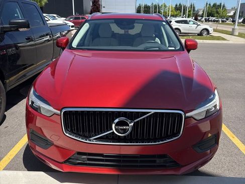 Used 2021 Volvo XC60 T5 Momentum w/ Advanced Package AWD/4WD image 2