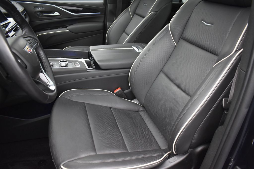 Used 2022 Cadillac Escalade Sport w/ Touring Package AWD/4WD image 12