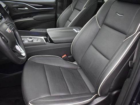 Used 2022 Cadillac Escalade Sport w/ Touring Package AWD/4WD image 12