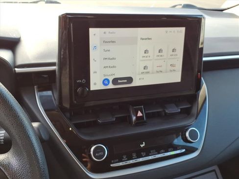 Used 2024 Toyota Corolla LE image 20