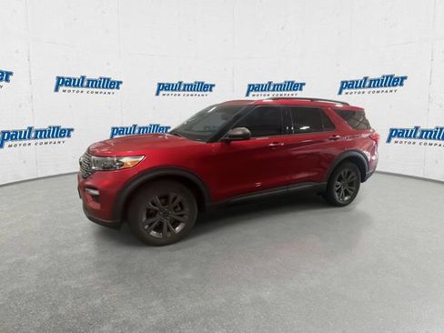 Certified 2021 Ford Explorer XLT w/ Equipment Group 202A AWD/4WD image 5