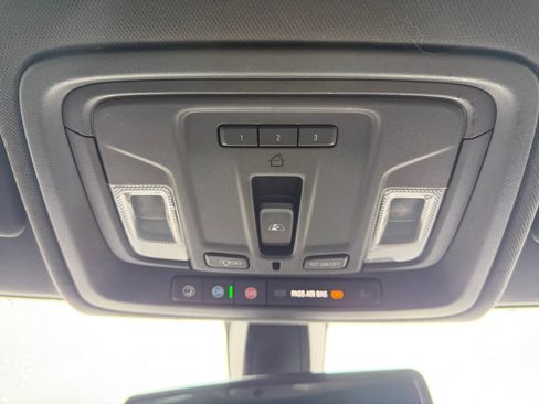 Used 2019 Chevrolet Silverado 1500 High Country w/ Z71 Off-Road Package image 17