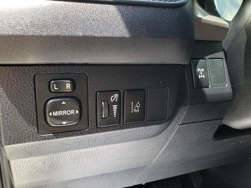 Certified 2018 Toyota RAV4 LE w/ All Weather Liner Package AWD/4WD image 17