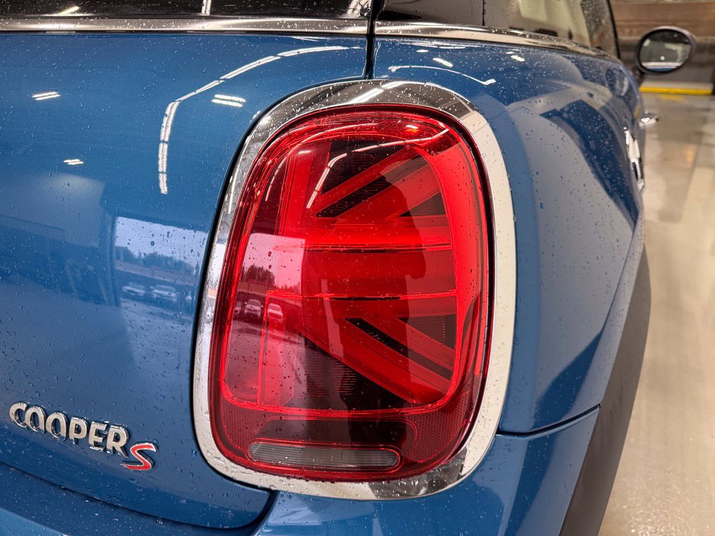 Certified 2023 MINI Cooper S FWD image 5