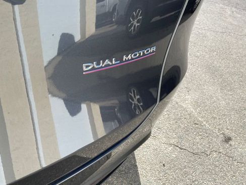 Used 2023 Tesla Model Y Performance image 13