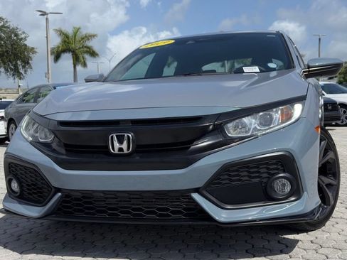 Used 2019 Honda Civic Sport image 2