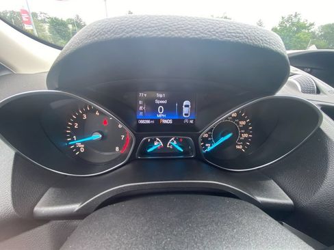 Used 2018 Ford Escape SE AWD/4WD image 16