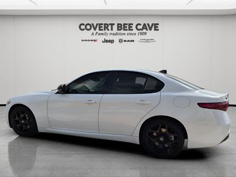 Used 2021 Alfa Romeo Giulia Sprint w/ Nero Edizione image 6