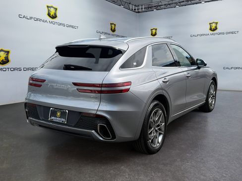 Used 2025 Genesis GV70 2.5T w/ Advanced Package image 5