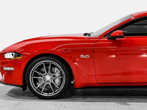 Used 2018 Ford Mustang GT Premium RWD image 9