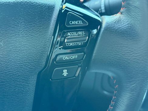 Used 2024 Nissan Frontier PRO-4X w/ Technology Package image 26