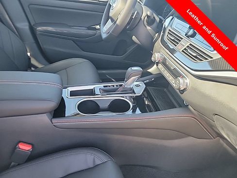 New 2025 Nissan Altima 2.5 SR w/ SR Premium Package FWD image 41