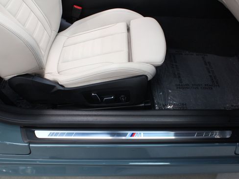 Used 2025 BMW 430i xDrive Convertible w/ M Sport Package image 43