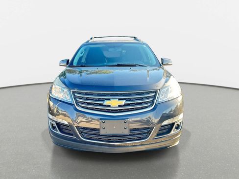 Used 2016 Chevrolet Traverse LT w/ Style and Technology Package FWD image 3
