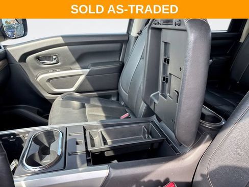 Used 2018 Nissan Titan SL AWD/4WD image 20