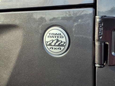 Certified 2020 Jeep Wrangler Unlimited Sahara image 21