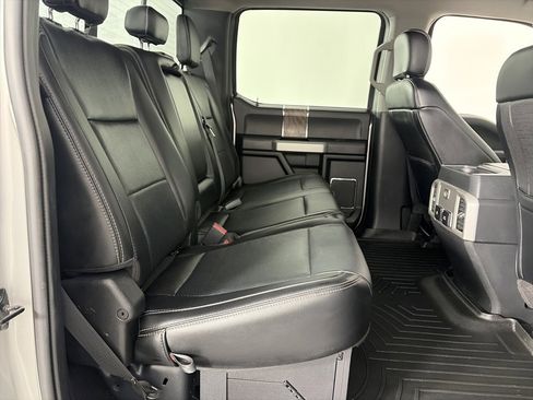 Used 2019 Ford F350 Lariat w/ Chrome Package image 29