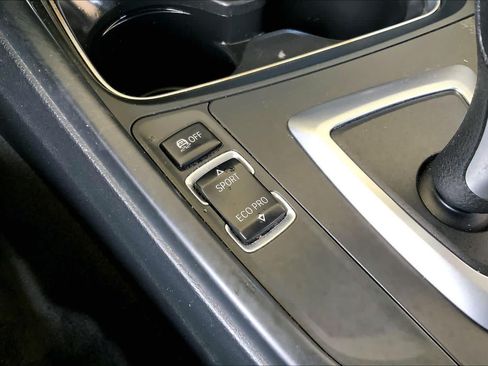 Used 2013 BMW 328i xDrive Sedan AWD/4WD image 32