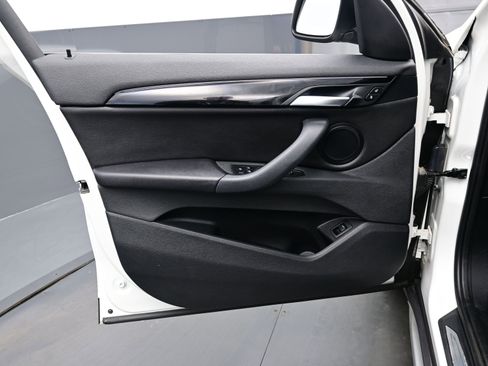 Used 2019 BMW X1 xDrive28i image 9