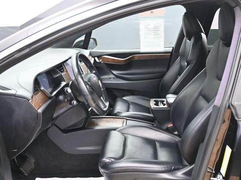 Used 2020 Tesla Model X Long Range AWD/4WD image 16