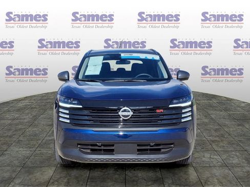Used 2025 Nissan Kicks SR FWD image 2