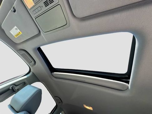Used 2017 Honda CR-V Touring image 22