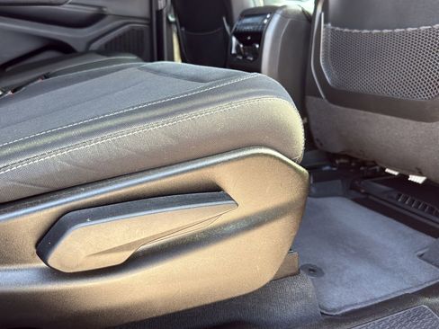 Used 2024 Jeep Grand Cherokee L Laredo RWD image 26