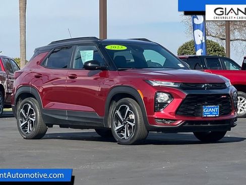 Used 2023 Chevrolet TrailBlazer RS w/ Sun and Liftgate Package image 1