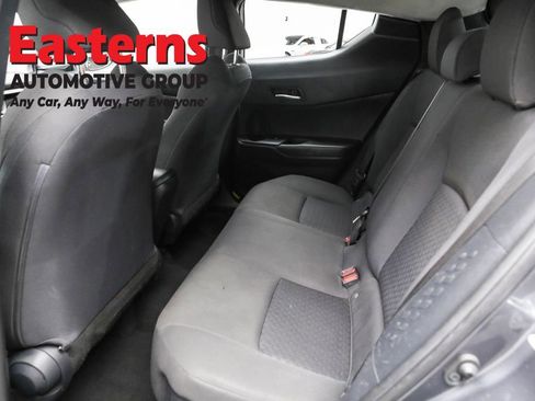 Used 2020 Toyota C-HR LE image 21