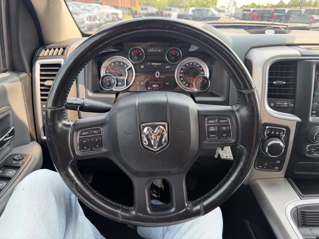 Used 2019 RAM 1500 Classic SLT w/ Black Appearance Group AWD/4WD image 38