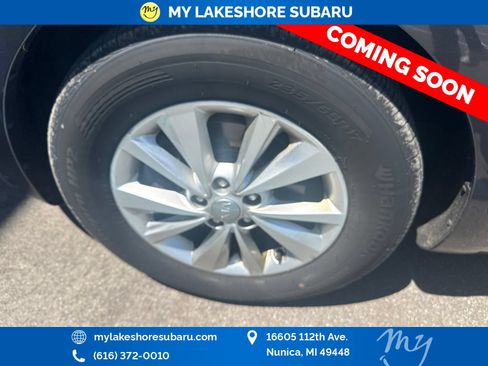 Used 2017 Kia Sedona LX w/ LX Essentials Premium Package FWD image 15