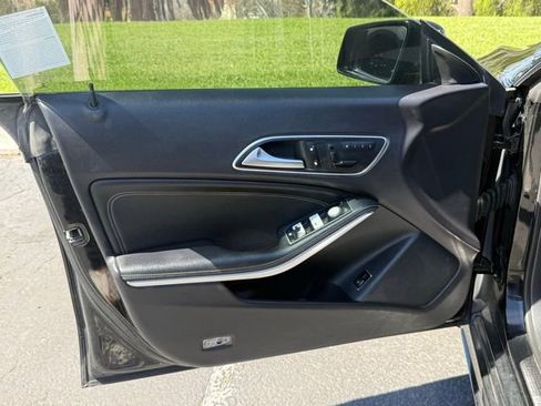 Used 2016 Mercedes-Benz CLA 250 image 7