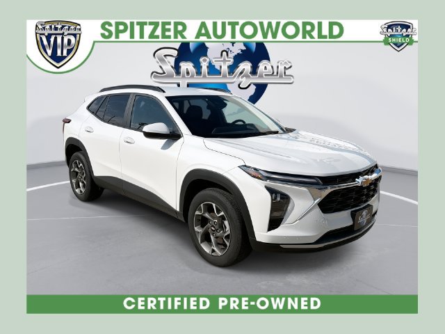 Used 2026 Chevrolet Trax LT FWD image 1