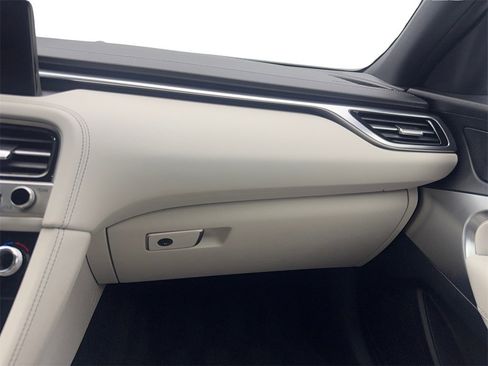 Used 2025 Genesis G70 2.5T image 58