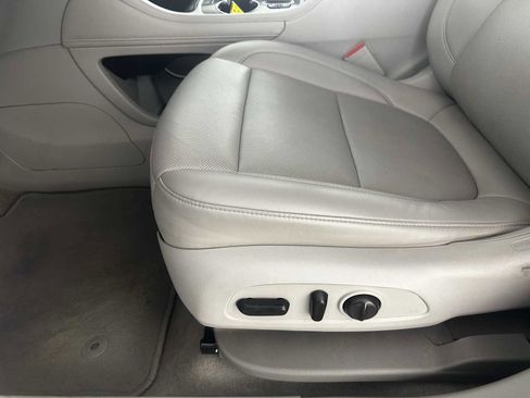 Used 2021 GMC Acadia SLT w/ Preferred Package image 26